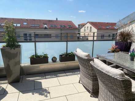 Traumhafte 3 ZKB Dachgeschoss Wohnung in Augsburg Göggingen mit großer Dachterrasse