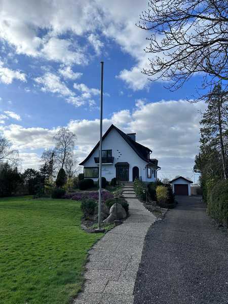 Charmantes EFH mit großem Garten zur Vermietung für 3 Jahre