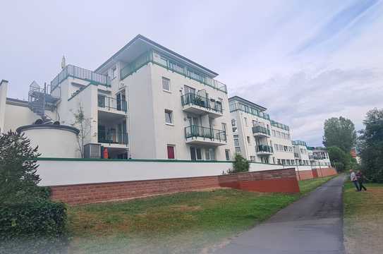 Stilvolle 3-Zimmer-Erdgeschosswohnung mit 2 Balkone und Mainblick in Seligenstadt