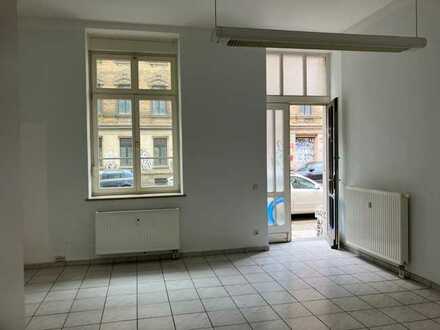 ++Kleines Büro in Neustadt sucht seriösen Mieter++