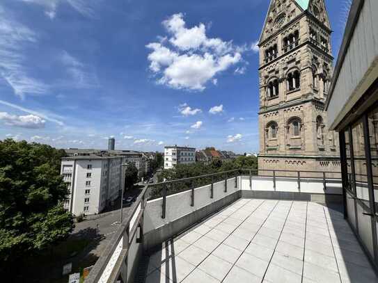 Terrassenwohnung in Bürogebäude am Hofgarten im Penthouse Stil zu vermieten