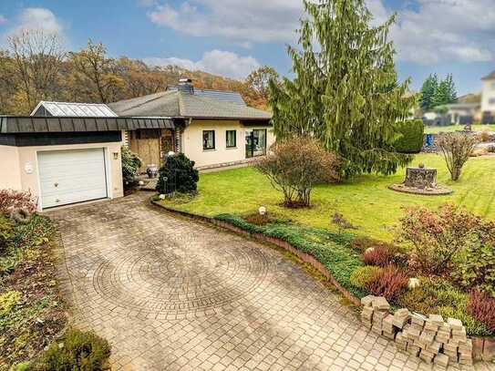 Naturidylle pur; äußerst gepflegter Wohnbungalow mit Blick auf die Nister in ruhiger Wohnlage