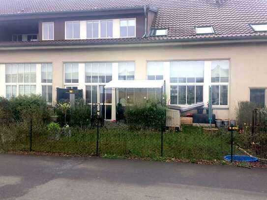 2-Zimmerwhg. mit Terrasse und schönem Ziergarten