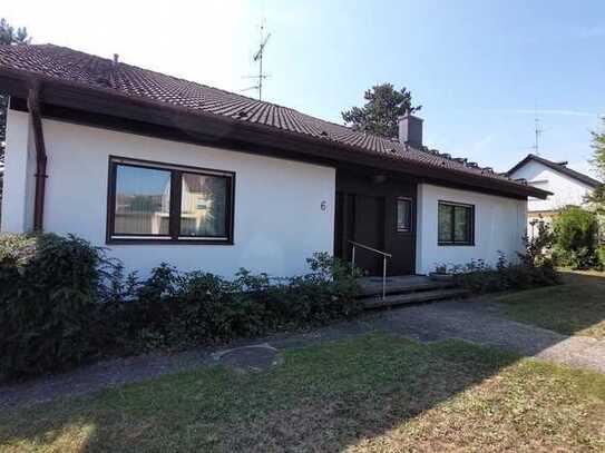 Charmanter Winkelbungalow in Erlangen Kriegenbrunn, incl. professionellem Winterdienst