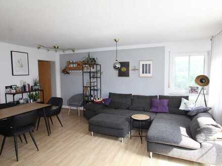 Sonnenverwöhnte Kapitalanlage 
mit Aussicht: Attraktive 3-Zi.-Wohnung in ruhiger Lage