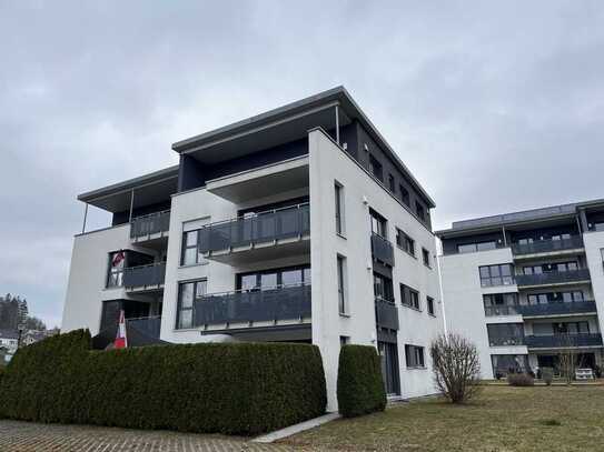 Helle 3,5-Zimmer-Wohnung mit hochwertiger Ausstattung und großem Balkon