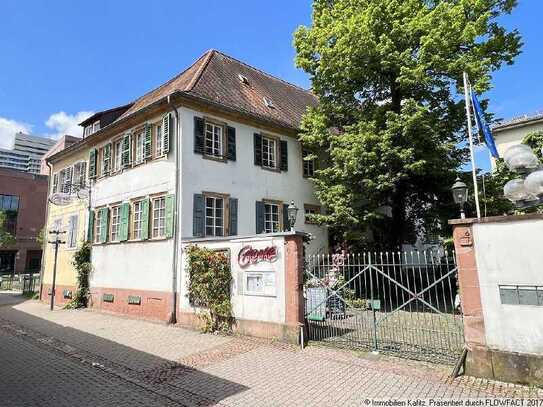 Historisches Gebäude im Herzen der Stadt