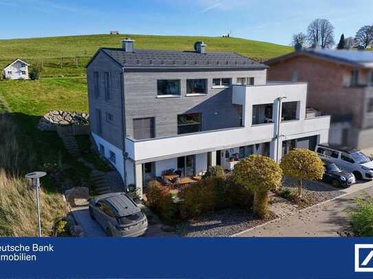 Luxuriöses Baufritz-Haus in exklusiver Höhenlage mit Panoramabodenseeblick und zwei Ferienwohnungen