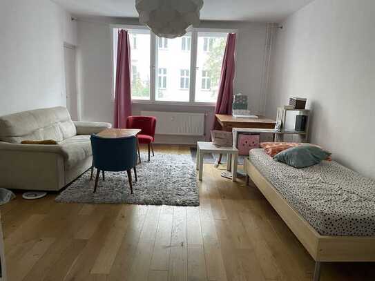 6 weeks (28th Oktober- 8th December) 1-Zimmer-Wohnung mit EBK, Berlin Moabit