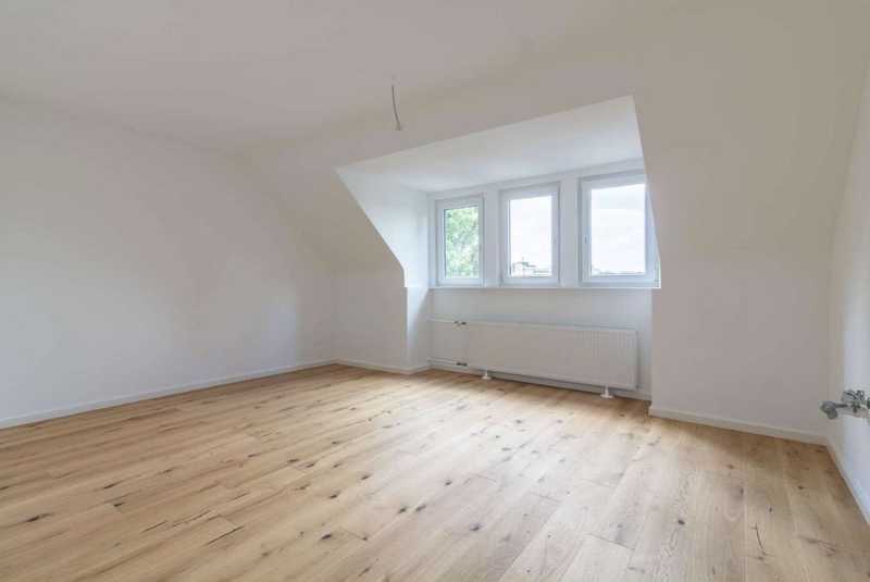 Urbanes Wohnen im beliebten Veedel Nippes – Modernisierte Dachgeschosswohnung! WE 7