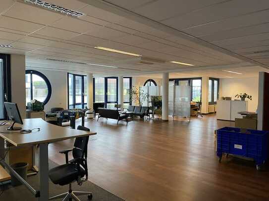 Helle Bürofläche inklusive hochwertiger Büro-Ausstattung in S-Fasanenhof (Übernahme Mietvertrag)