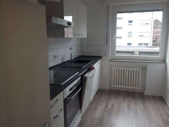 Single Wohnung EG 2,5R, 50 m² mit EBK und Stellplatz/Garage, auf der Bottroper Straße in Gladbeck.