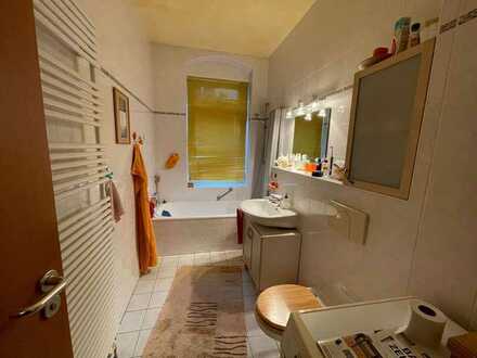 Helle 2-Zimmer-Wohnung mit Balkon und Tageslichtbad in Cotta