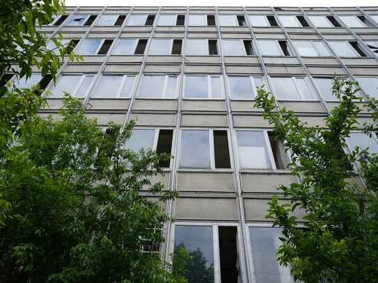 5 Etagen Bürohaus mit ca. 6.880 m² Grundstück in Guben
