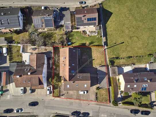 Gemütliche EG-Wohnung 
mit Garten & Garage
Ideal für Eigennutzer & Investoren
