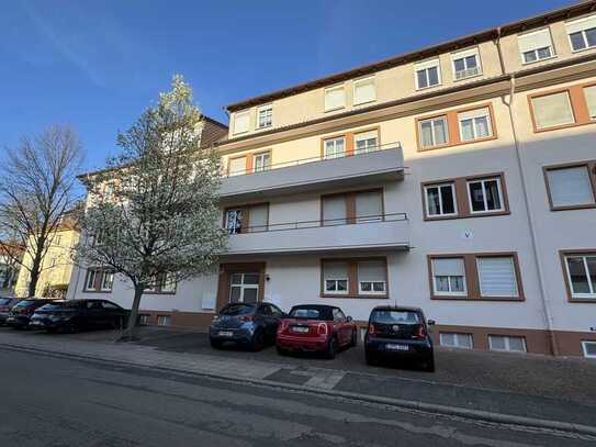 Großzügige Wohnung mit tollem Balkon