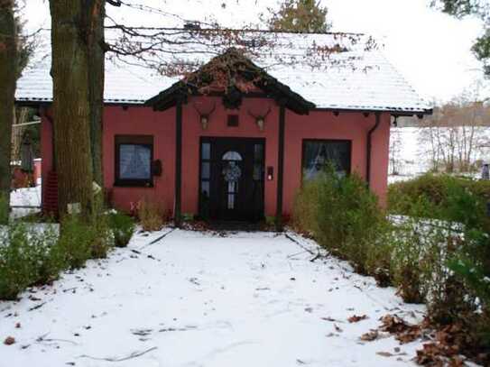 Ruhe & Erholung in bester Randlage für die ganze Familie mit riesigem Garten