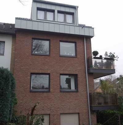 Nähe Unterbacher See: Appartement mit Balkon sucht solventen Mieter.
