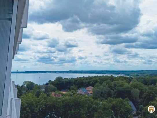 10. Etage. 3-Zi., ca. 50 m². Wohnung im nordischen Stil. Seitl. Ostsee-Blick + Weitblick gen Westen