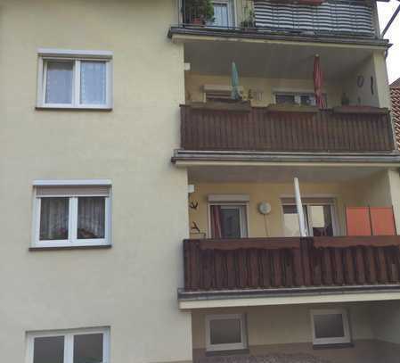 Schöne Wohnung im 3 Familienhaus