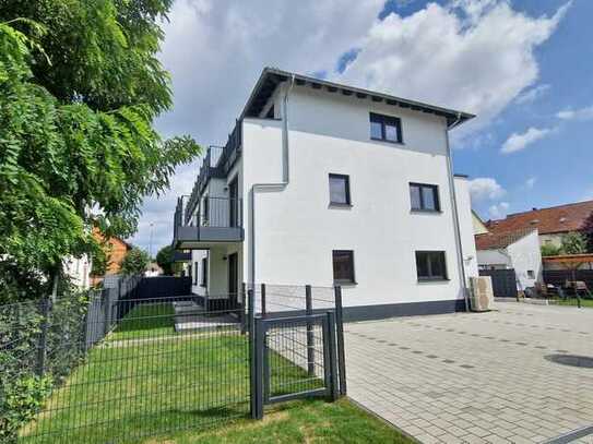 Erstbezug Luxus Wohnung mit SüdWest-Terrassengarten und EBK , Nähe S-Bahnhof