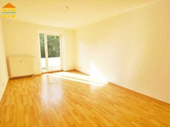 Moderne Wohnung mit Tageslichtbad und Balkon