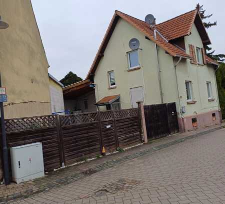 Günstiges 5-Raum-Einfamilienhaus in Dintesheim