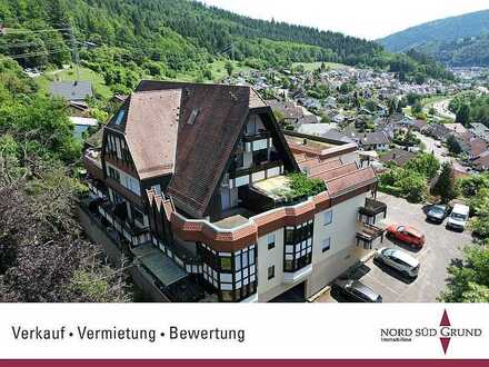 3-Zi.-Whg. mit Fernblick. 88 m². Balkon. TG-Platz. Sanierungsbedürftig. Bergschlössl.