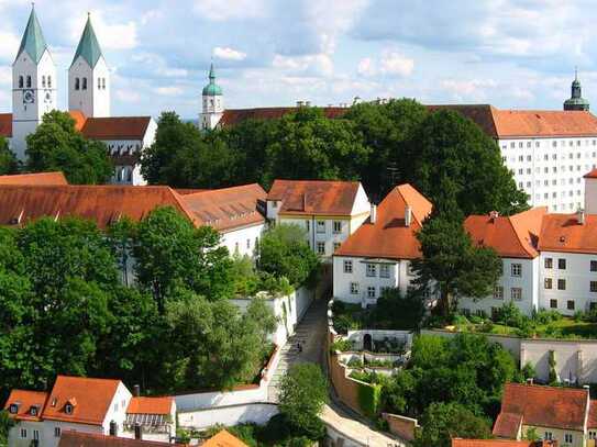 Gelegenheit mit viel Potential und großem Balkon - grandiose Aussicht