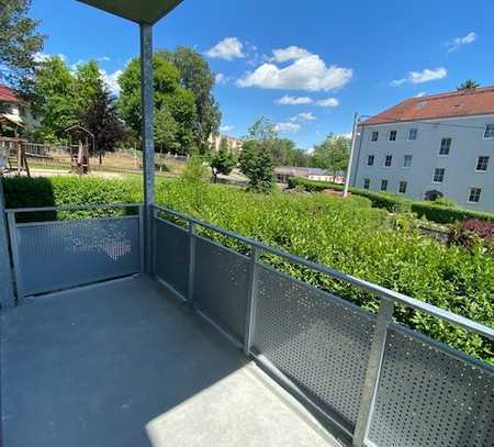 Wohnung Hochparterre - Hochwertige Sanierung mit 2 Bädern und sehr großem Balkon