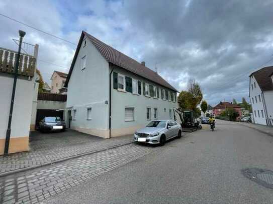 Mehrfamilienhaus mit viel Poetnzial