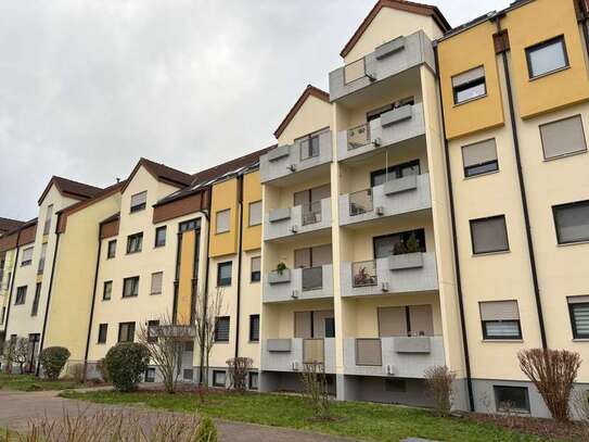 Geschmackvolle, gepflegte 2-Zimmer-Wohnung mit Balkon und Einbauküche in Limburgerhof