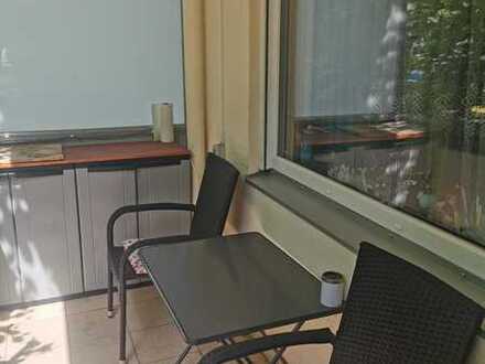 Sanierte 3-Zimmer-Wohnung mit Balkon und EBK in Berlin