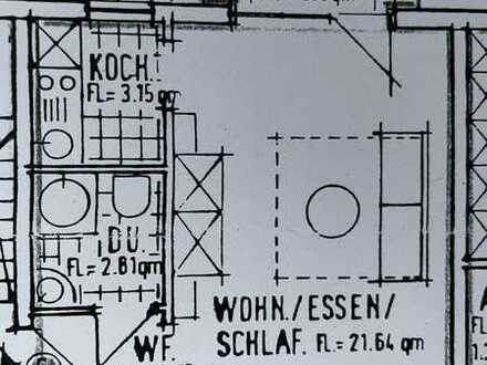 Für Singles: Geschmackvolle Erdgeschosswohnung mit einem Zimmer sowie Balkon und EBK in Worms