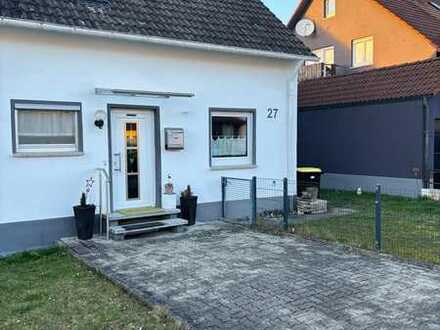 Freundliche 4-Zimmer-Doppelhaushälfte mit EBK in Mochenwangen