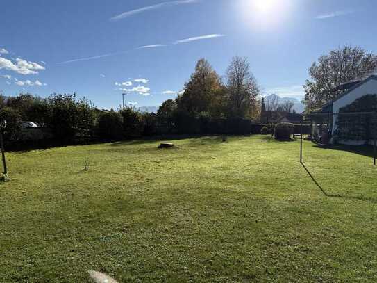 Exklusives Baugrundstück in Ainring mit unverbaute Aussicht und Bauvoranfrage