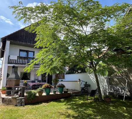 Bezauberndes Einfamilienhaus mit großem Grundstück