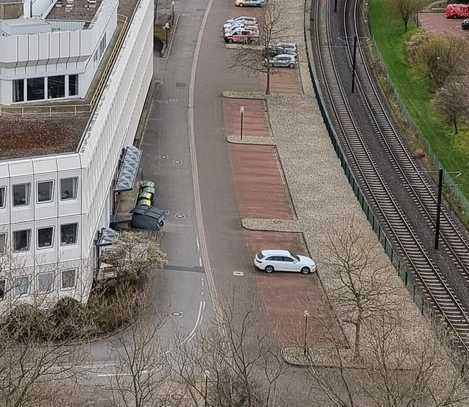 Außen-Stellplatz für Autos und Camper in Buchholz-Kleefeld nahe Heideviertel zu vermieten!