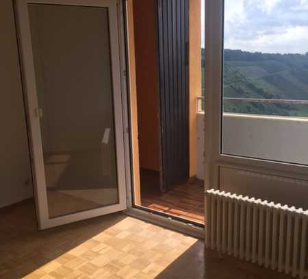 Schöne 2 Zimmer Wohnung mit Balkon