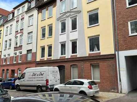 Frisch renovierte 2-ZW nahe der Holtenauer Str.