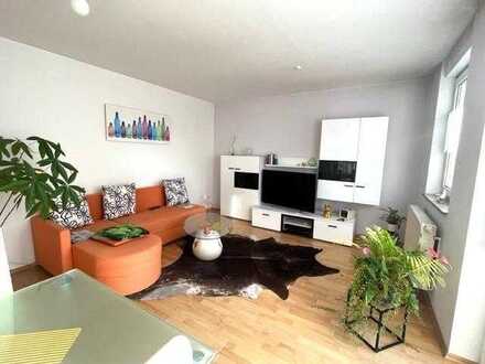 Vermietete 2 Zimmer-Wohnung mit Duplex- Stellplatz