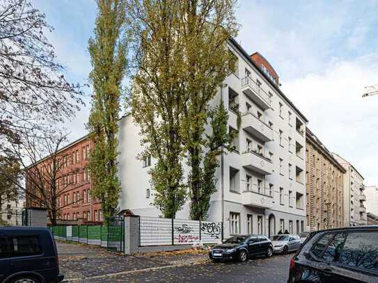 Nahe Volkspark Friedrichshain: Charmante Gründerzeit-Wohnung mit BALKON - *Provisionsfrei*