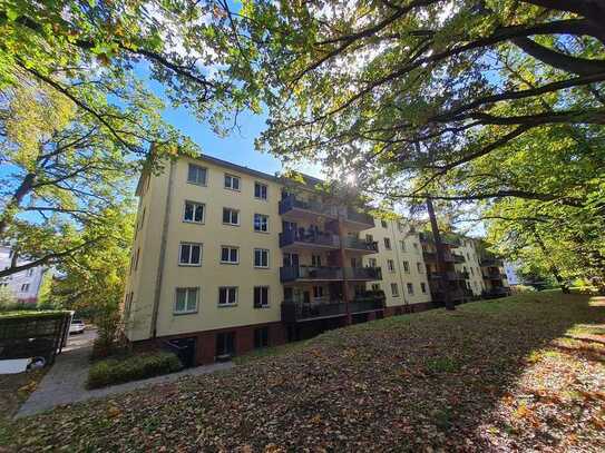 SEHR SELTEN: geräumige sanierte Wohnung direkt am Grunewald*großer Balkon*EBK*