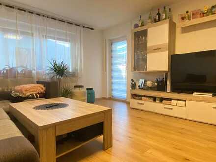 Schöne Souterrain Wohnung mit Stellplatz in umfangreich modernisiertem 4 Familienhaus