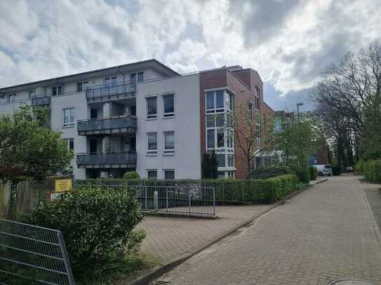 Von Privat, Zentrumsnahe Wohnung in Buchholz/Nordheide, 65 qm, Fahrstuhl, Tiefgarage