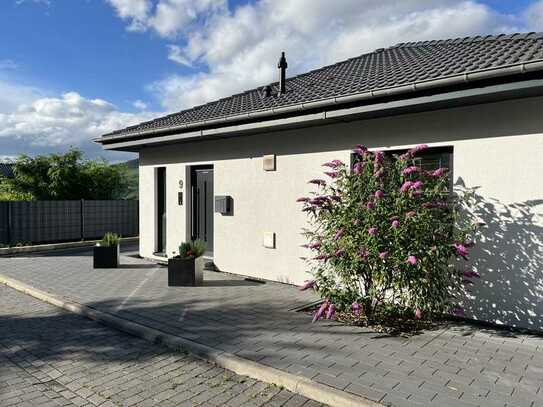 Stilvolles, geräumiges und neuwertiges 5-Zimmer-Haus in Niederheimbach
