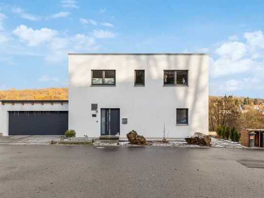 Modernes Einfamilienhaus mit unverbaubarem Blick in Amberg