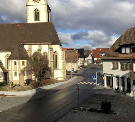 - Wohlfühloase - 4-5 Zimmer Maisonette Wohnung mit Doppelgarage