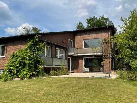 Großzügiges solides Architektenhaus mit Doppelgarage und Südwest-Garten in Sackgassenlage