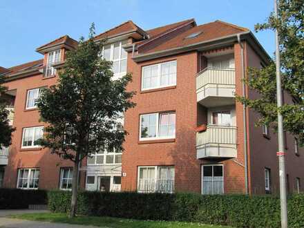 Attraktive 1-Zimmer-Wohnung mit EBK, Stellplatz und Balkon in gepflegtem Backsteinhaus